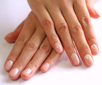 Tratamiento profesional de manicura japonesa